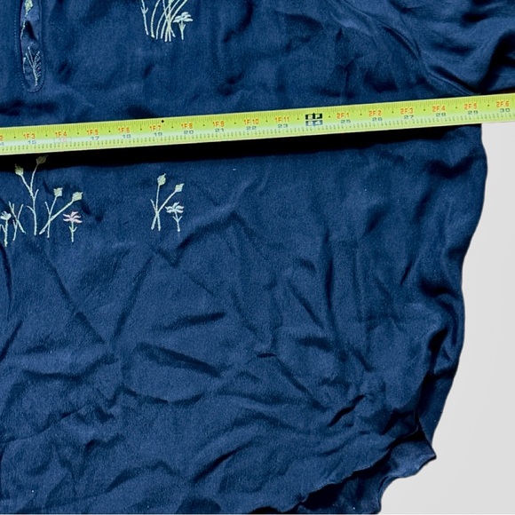 THE GREAT Silk Embroidered Black Floral Boho Peasant Top Size 1 Sm Cottagecore - Picture 9 of 16